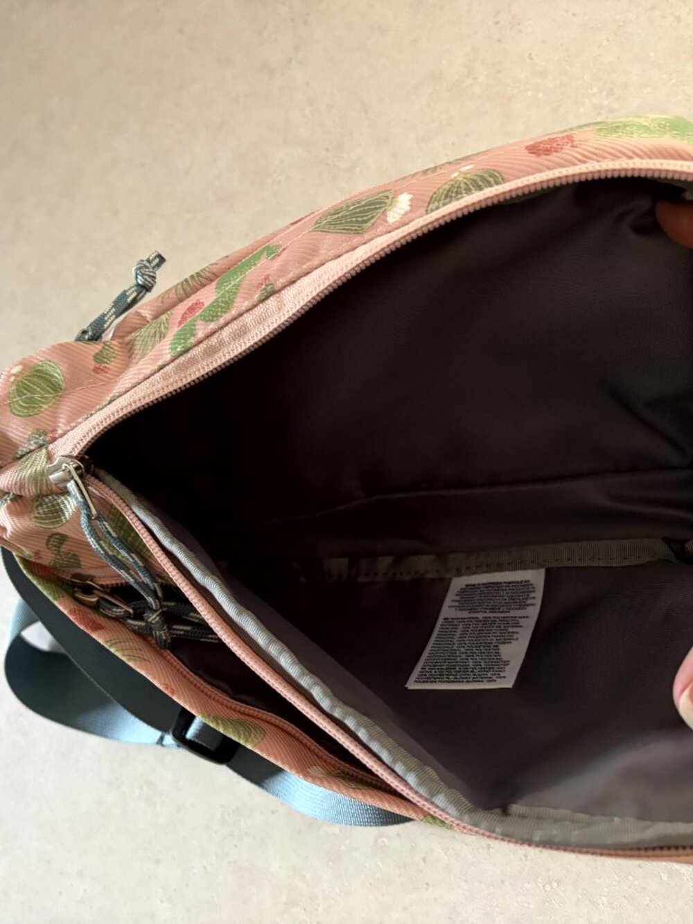 The North Face Cactus Print Crossbody Bag - Picture 6 of 10